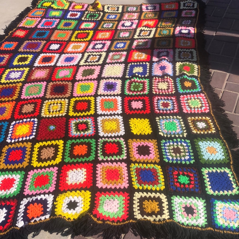 Vintage knitted bed spread